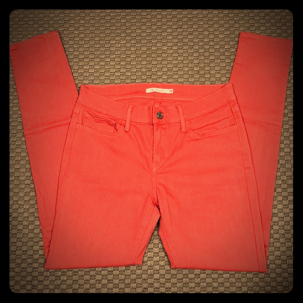 EUC Pink Levi’s 710 Super Skinny Jeans *Size 28*